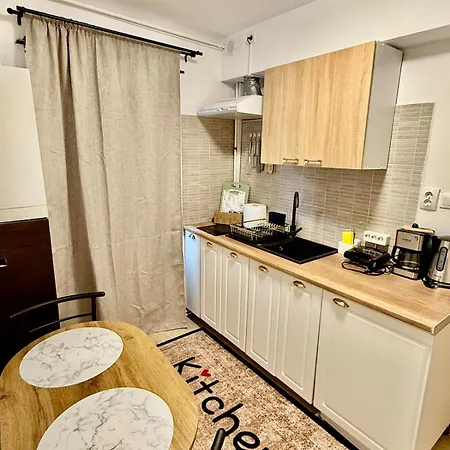 Cozy Apartment- Old Town *